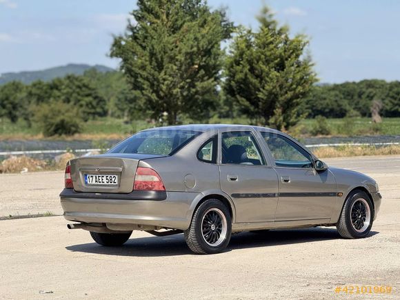 AVCI GALERİDEN 1997 OPEL VECTRA 1.6 GL