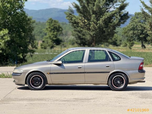 AVCI GALERİDEN 1997 OPEL VECTRA 1.6 GL