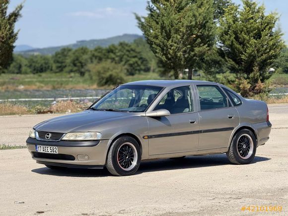 AVCI GALERİDEN 1997 OPEL VECTRA 1.6 GL