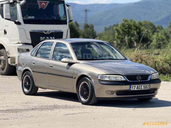 AVCI GALERİDEN 1997 OPEL VECTRA 1.6 GL