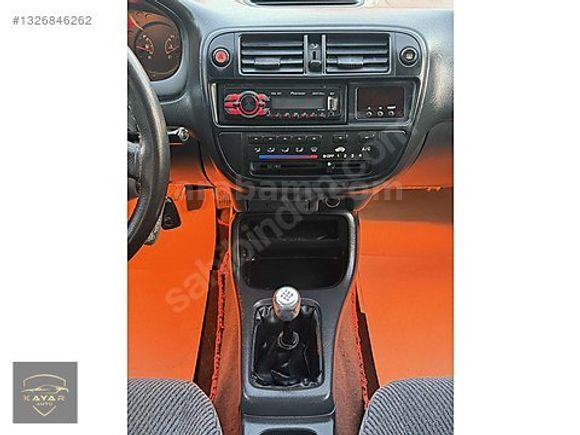 KAYAR AUTO`dan 98 MODEL 1.6 İ ES DEĞİŞENSİZ HONDA CİVİC
