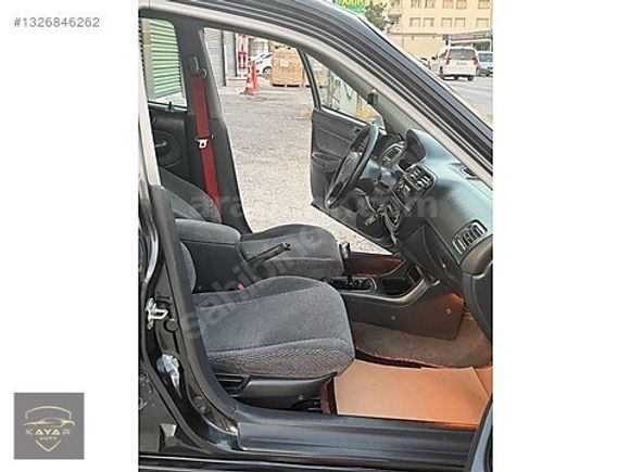 KAYAR AUTO`dan 98 MODEL 1.6 İ ES DEĞİŞENSİZ HONDA CİVİC