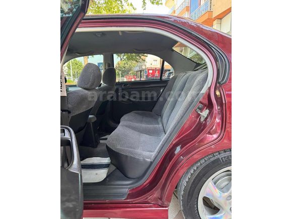 HONDA CİVİC 1.6 İ ES 125 HP