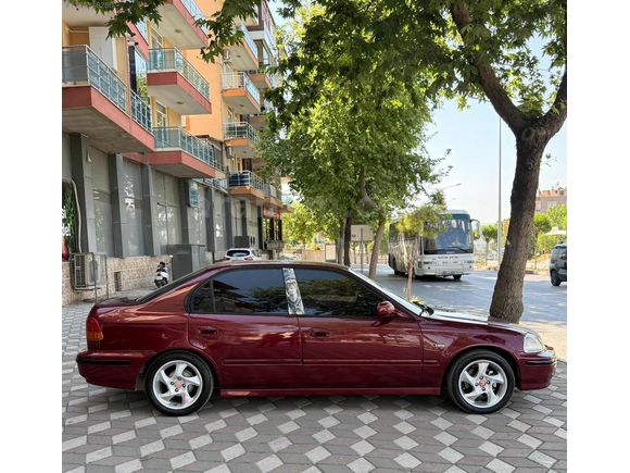 HONDA CİVİC 1.6 İ ES 125 HP