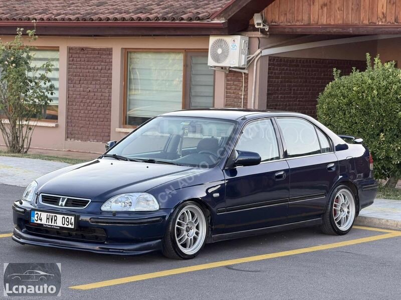 Galeriden Honda Civic 1.6 i ES 1999 Model Kocaeli 370.000 km Lacivert