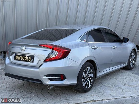 GÜROĞLUNDAN 2018 MODEL 210 BİN KM DE HATASIZ BOYASIZ CİVİC