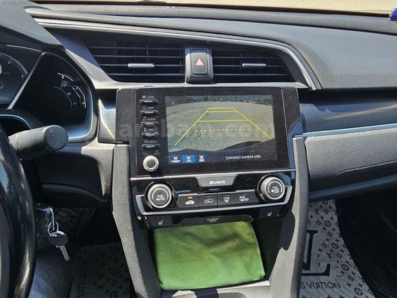 MATUR DAN:)2020 HONDA CİVİC 80.000 DE