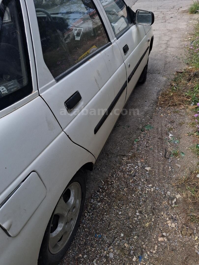 Sahibinden Lada Vega 1.5 2000 Model İzmir 233.000 km Beyaz 5