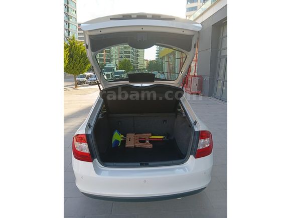 Sahibinden Skoda Rapid 1.6 TDI GreenTec Style 2015 Model