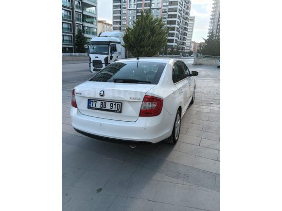 Sahibinden Skoda Rapid 1.6 TDI GreenTec Style 2015 Model