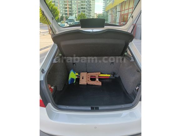 Sahibinden Skoda Rapid 1.6 TDI GreenTec Style 2015 Model