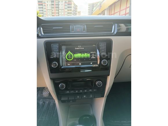 Sahibinden Skoda Rapid 1.6 TDI GreenTec Style 2015 Model