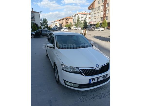 Sahibinden Skoda Rapid 1.6 TDI GreenTec Style 2015 Model