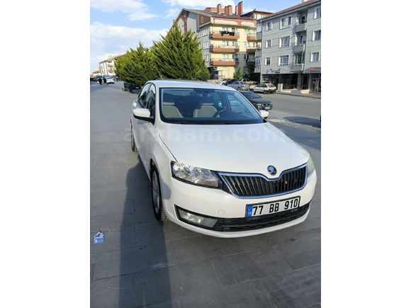 Sahibinden Skoda Rapid 1.6 TDI GreenTec Style 2015 Model