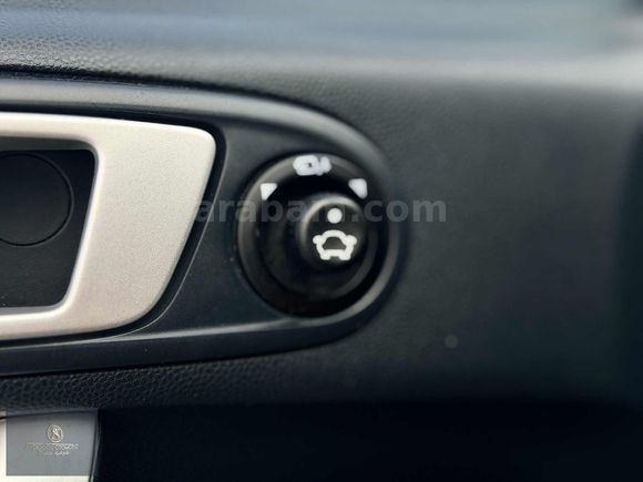 2012 FORD FİESTA 1.4 TİTANİUM X 177.000 KM