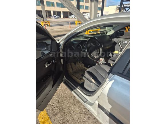 Sahibinden Renault Megane 2.0 Dynamique 2006 Model