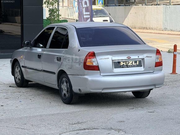 HIZLI'dan HYUNDAİ ACCENT GLS - KLİMALI HASAR KAYITSIZ