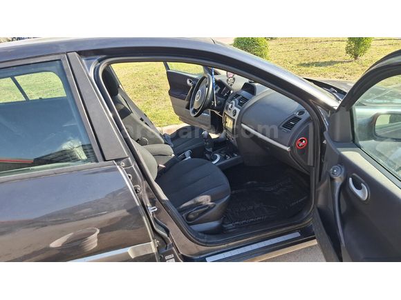 Megane 1.5 dCi  2009  110 luk. 6 iler