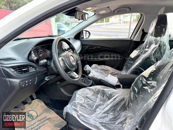 ÖZBEYLER MOTORS'DAN EMSALSİZ TEMİZLİKTE / 7.ooo KM'DE 1.6 EGEA +
