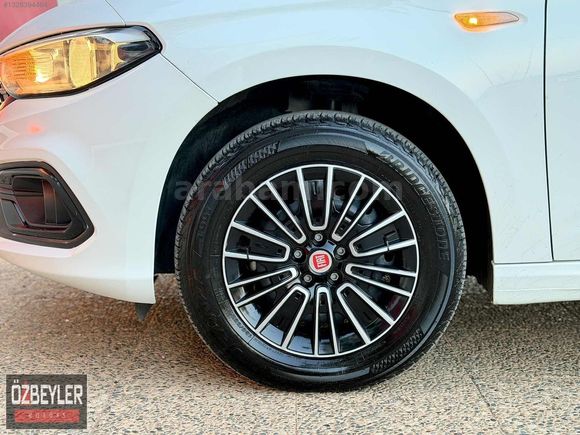 ÖZBEYLER MOTORS'DAN EMSALSİZ TEMİZLİKTE / 7.ooo KM'DE 1.6 EGEA +