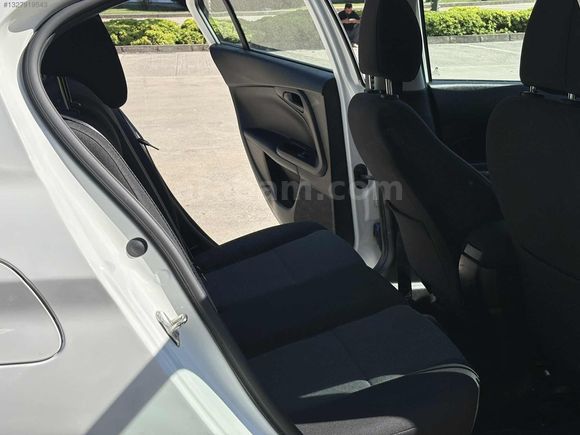 2023 MODEL HATASIZ DEĞİŞENSİZ 35.000 KM OTOMATİK ÇOK TEMİZ EGEA