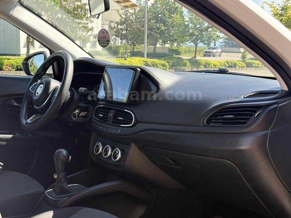 2023 MODEL HATASIZ DEĞİŞENSİZ 35.000 KM OTOMATİK ÇOK TEMİZ EGEA