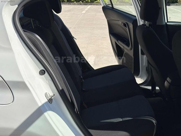 2023 MODEL HATASIZ DEĞİŞENSİZ 35.000 KM OTOMATİK ÇOK TEMİZ EGEA