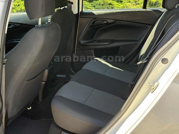 2023 MODEL HATASIZ DEĞİŞENSİZ 35.000 KM OTOMATİK ÇOK TEMİZ EGEA