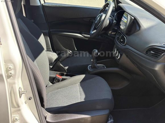 2023 MODEL HATASIZ DEĞİŞENSİZ 35.000 KM OTOMATİK ÇOK TEMİZ EGEA