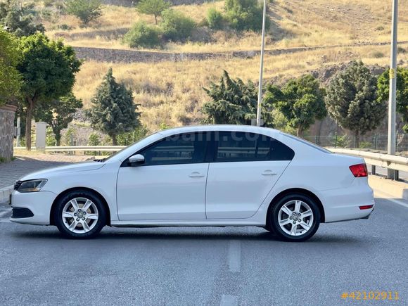 2012 VOLKSWAGEN JETTA 1.6 TDİ TRENDLİNE