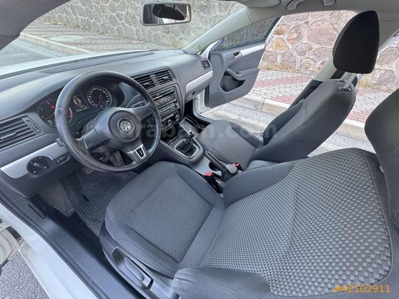 2012 VOLKSWAGEN JETTA 1.6 TDİ TRENDLİNE