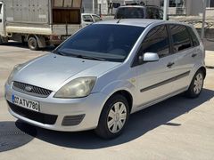 2006 MODEL TERTEMİZ FORD FIESTA SORUNSUZ