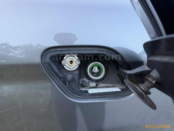 2025 EGEA FULL PAKET 12 BİN KM FABRİKASYON LPG Lİ K.K. 12 TAKSİT