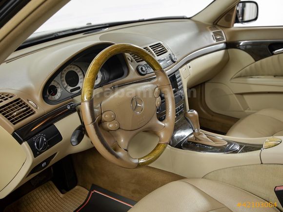 TOLCAR ( MERCEDES BENZ E 220 CDI W 211 )