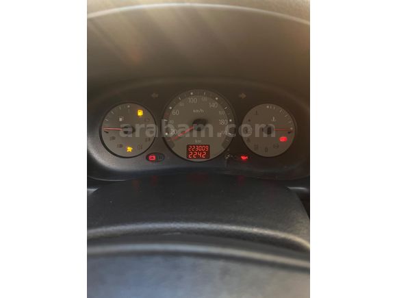 Sahibinden Renault Clio 1.4 Alize 2006 Model