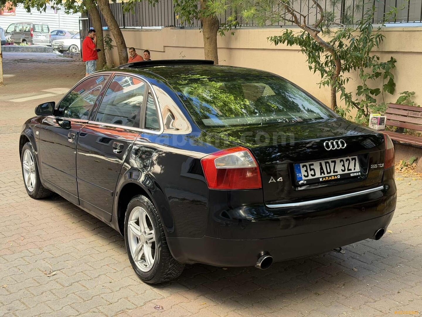 Galeriden Audi A4 Sedan 2.5 TDI 2003 Model İstanbul 401.000 km Siyah 5
