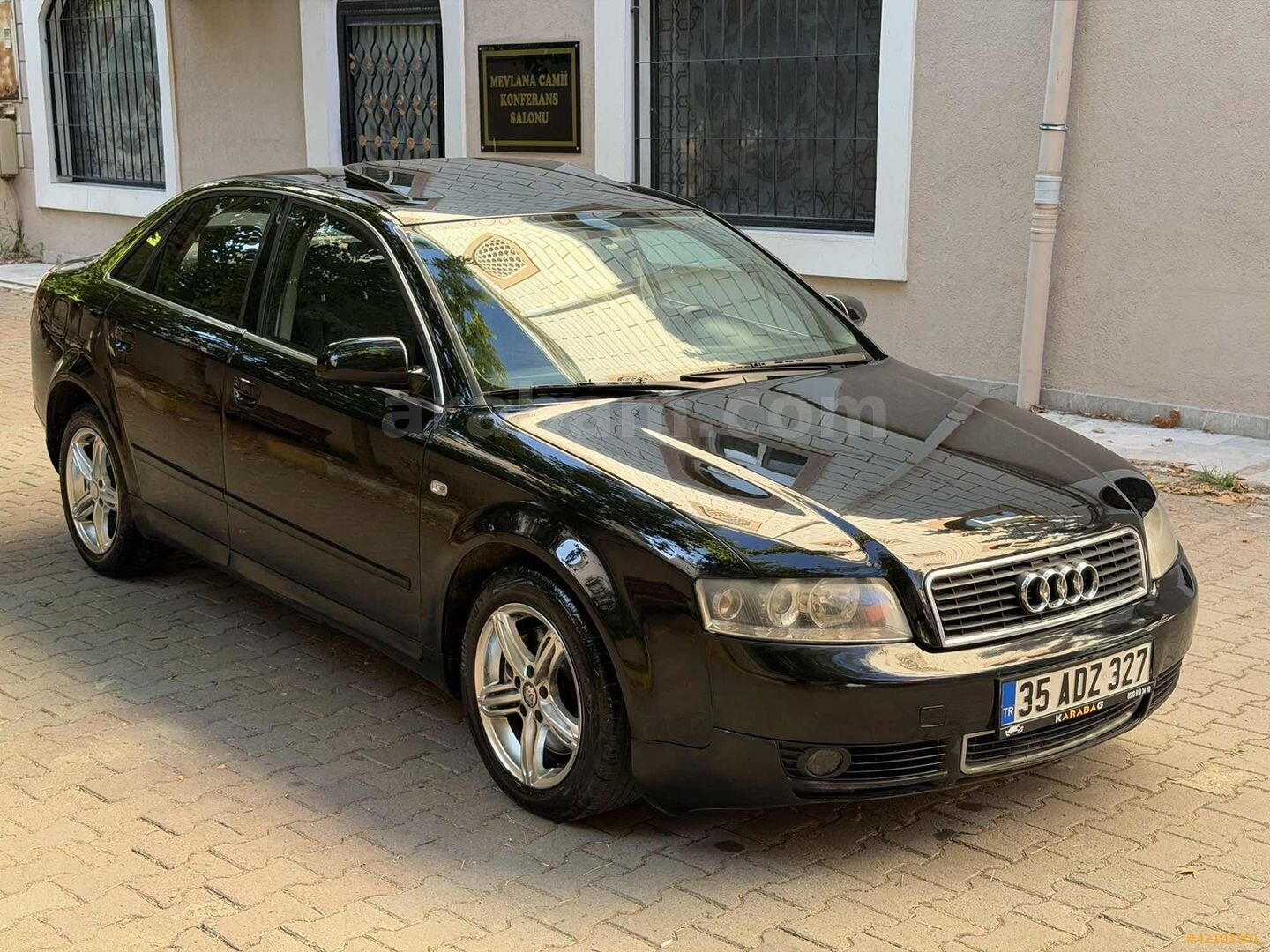Galeriden Audi A4 Sedan 2.5 TDI 2003 Model İstanbul 401.000 km Siyah 2