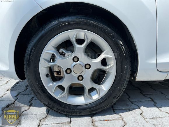 2012 MODEL FORD FIESTA 1.4 TDCI 70 HP TITANIUM