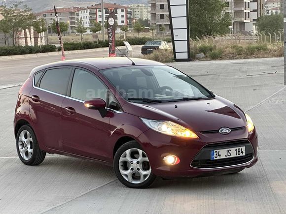 2011 FORD FİESTA 1.4 TDCİ TİTANİUM X "152" BİNDE CAM GİBİ
