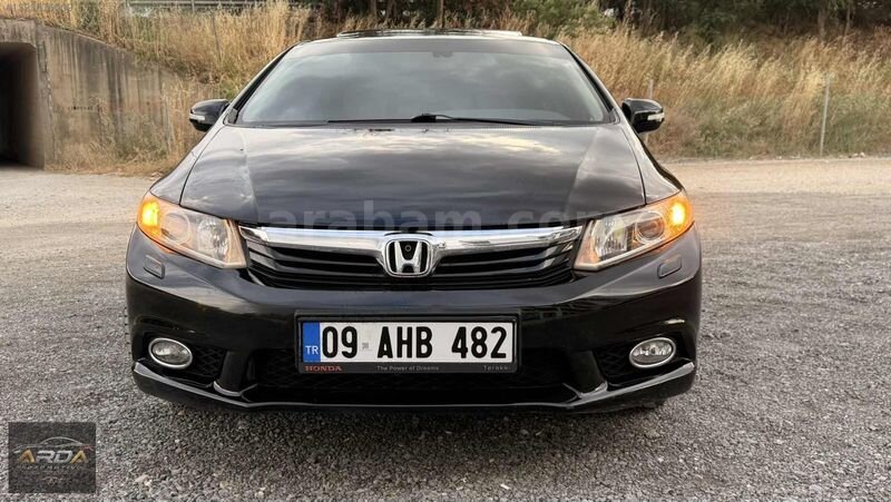 Galeriden Honda Civic 1.6i VTEC Eco Elegance 2013 Model Aydın 165.000 km Siyah