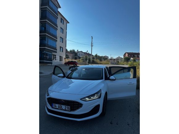 Sahibinden Ford Focus 1.0 EcoBoost Titanium Stil 2023 Model