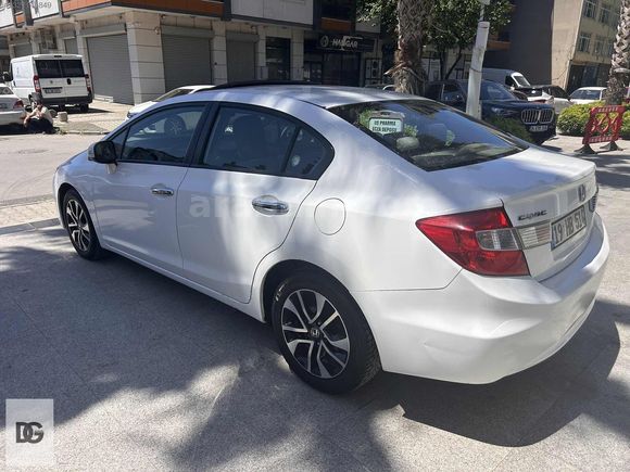 2015 162 BİN KM DE ECO ELEGANCE SUNROF