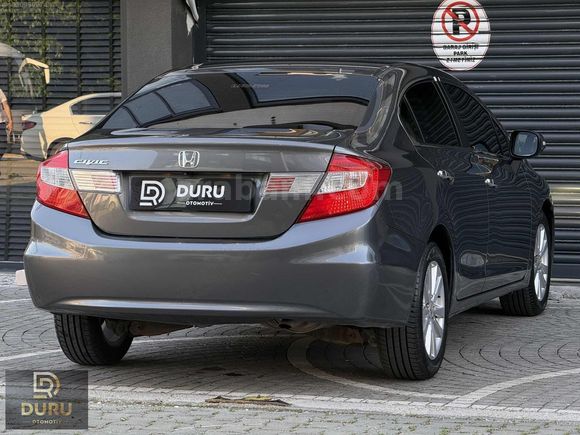 2013 HONDA CIVIC 1.6 i-VTEC ECO ELEGANCE