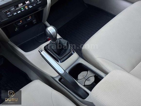2013 HONDA CIVIC 1.6 i-VTEC ECO ELEGANCE