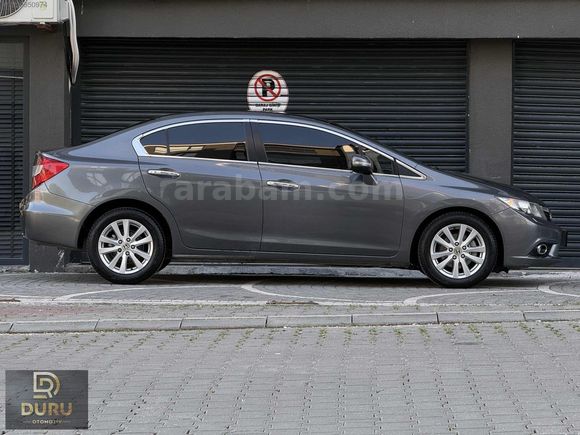 2013 HONDA CIVIC 1.6 i-VTEC ECO ELEGANCE