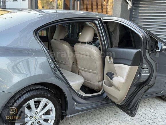 2013 HONDA CIVIC 1.6 i-VTEC ECO ELEGANCE