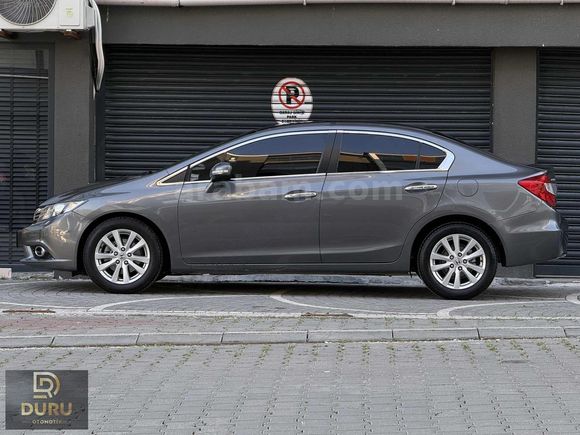 2013 HONDA CIVIC 1.6 i-VTEC ECO ELEGANCE