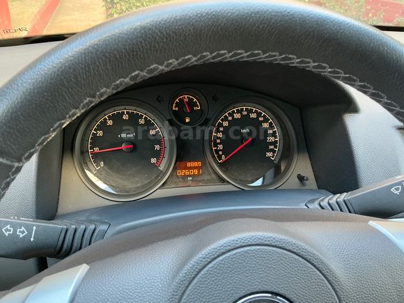 Sahibinden çok temiz az km Opel Astra 1.6 Enjoy Plus 2013