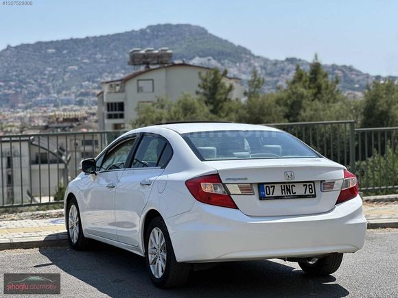 2014 MODEL ECO ELAGENCE HONDA CİVİC 154.000 KM DE LPG