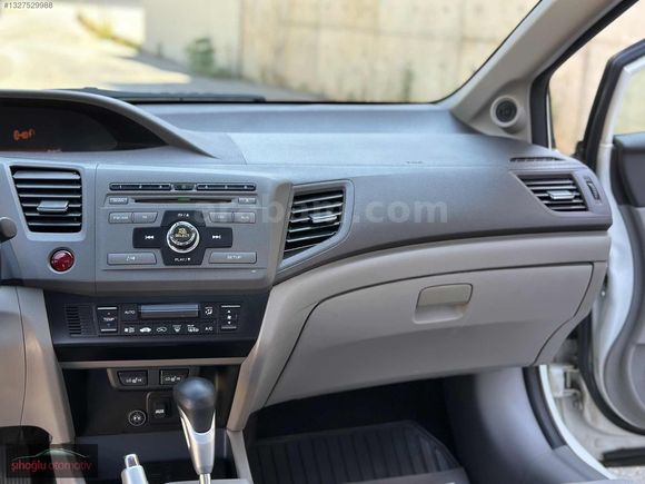 2014 MODEL ECO ELAGENCE HONDA CİVİC 154.000 KM DE LPG